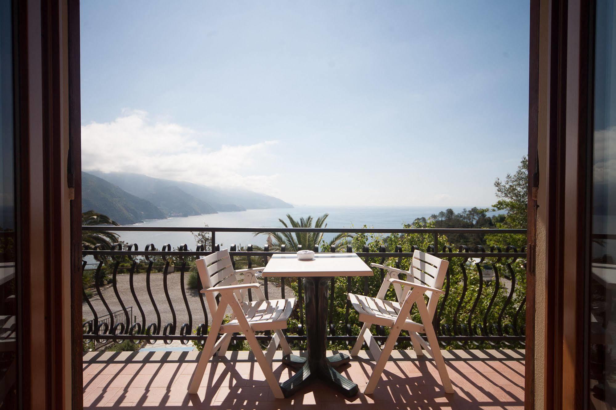 Albergo Suisse Bellevue Monterosso al Mare Exterior foto